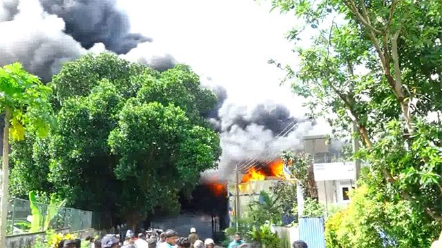 Five killed in Katuwana Industrial Zone factory fire in Homagama