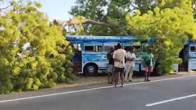 19 injured as bus hits motorcycle and crashes into tree in Weerawila
