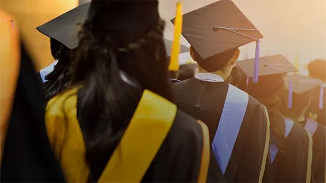 Cabinet approves Rs. 2.5 million exchange rate allowance for overseas scholarship students