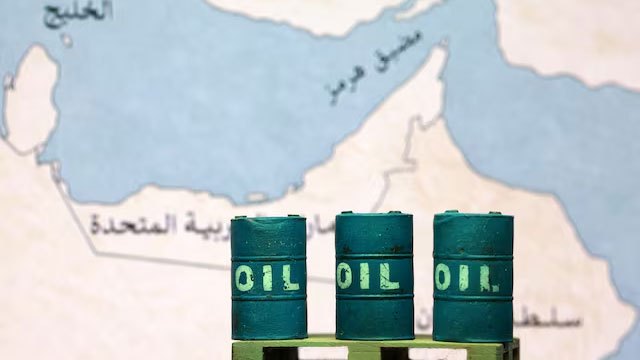 Oil falls 1% as markets weigh pause in US strikes on Iran