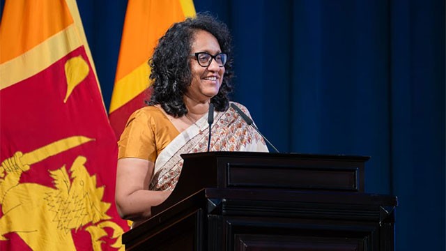 Education is a right, not a privilege, PM tells scholarship ceremony
