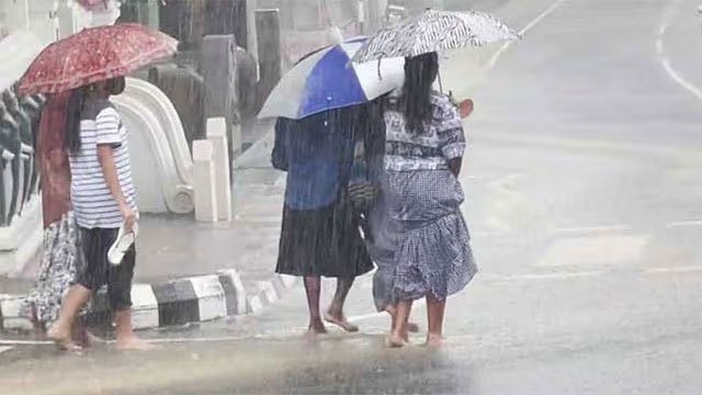 Heavy-rain threshold jumps back above 100 mm for Thursday as monsoon strengthens