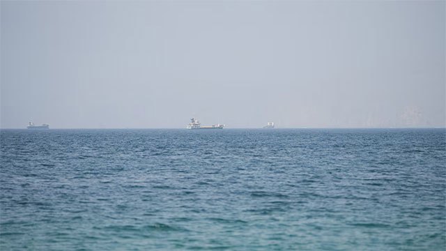Iran says Hormuz pact with Oman is in final stages as Houthis hit Saudi refinery