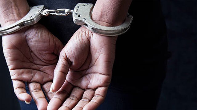 Woman, 51, arrested with 67.5 litres of illicit liquor in Wennappuwa
