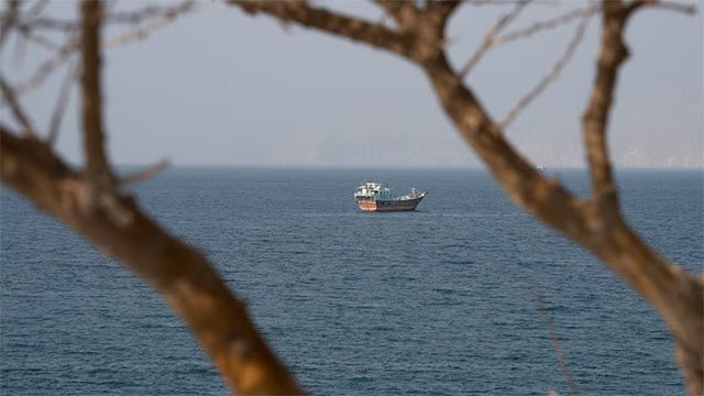 US vows 'economic D-Day' as Iran threatens to halt all Gulf oil exports