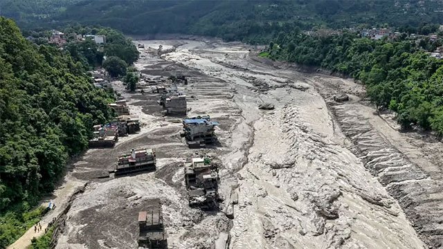 Nepal flood toll passes 270 as US scientists rule out earthquake, blame glacial collapse