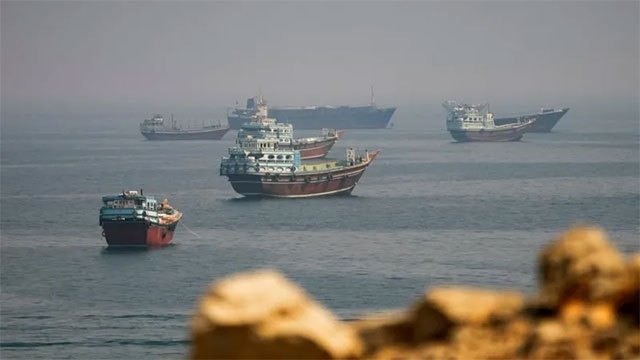 US strikes IRGC targets across southern Iran as Tehran says four died at a wedding