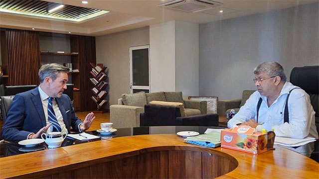 UN Resident Coordinator and Justice Minister discuss PTA, prisons and the missing