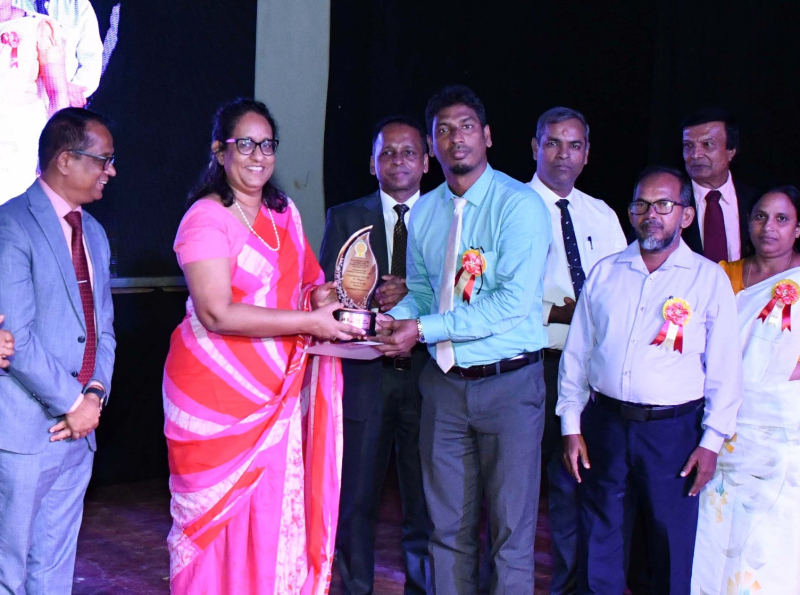 Nine Eastern Province divisional secretariats honoured for President's Fund service