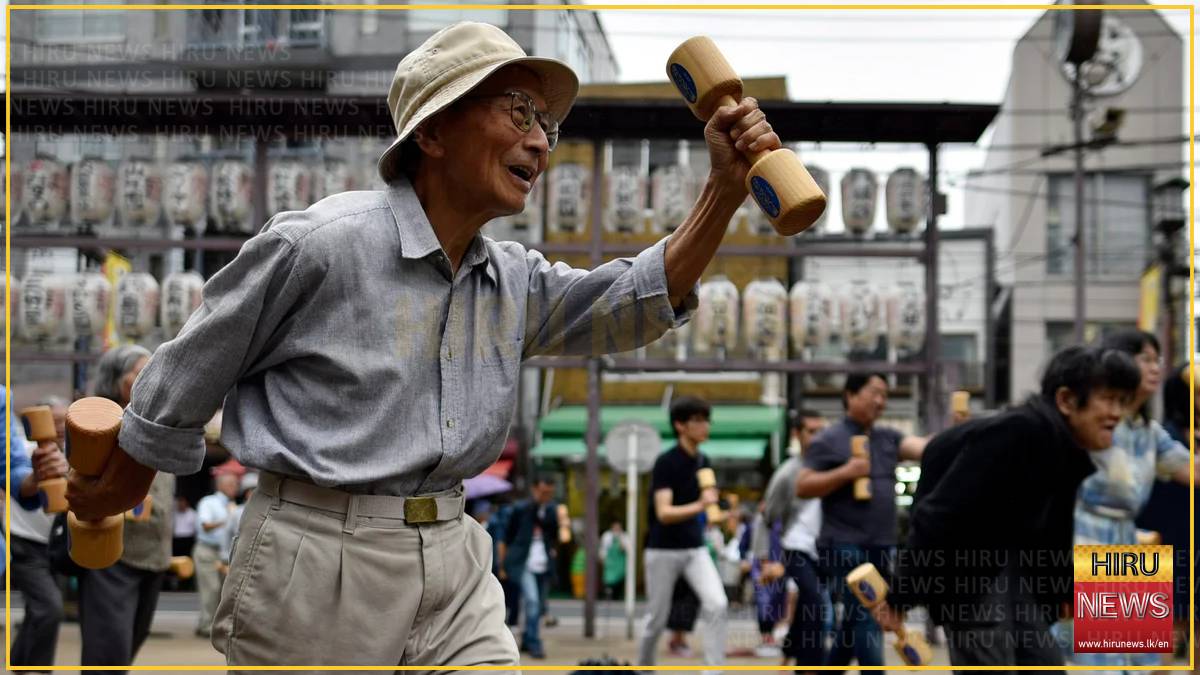 Japan passes 100,000 centenarians for the first time