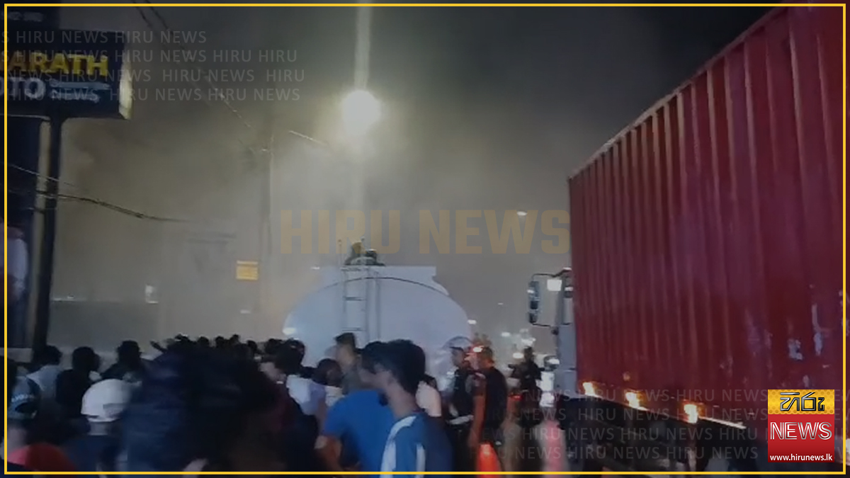 Fire damages computer shop on Negombo Road at Welisara