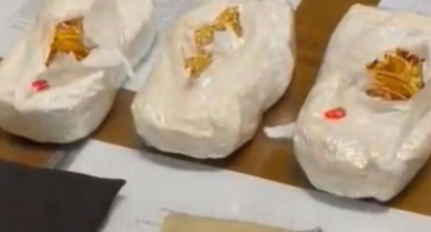 Businessman held at BIA with 996g of gold jewellery strapped to his body