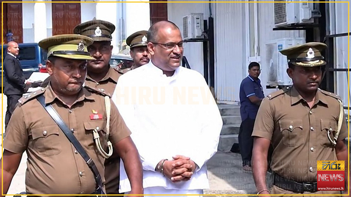 Maha Sangha begins a six-day protest walk from Kandy to Colombo over Gnanasara Thera's robes