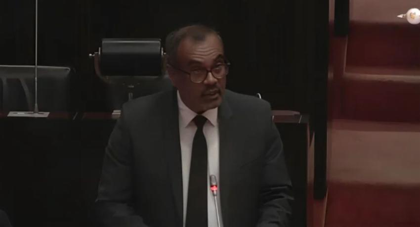 Government confirms reserves figure includes the China swap facility