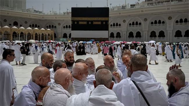 Over 1.5 million pilgrims begin Haj rituals at Mina as Mideast peace deal hangs in balance