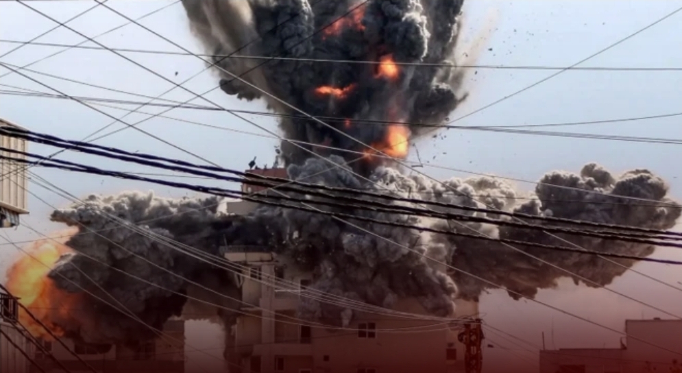 Israel Kills 89 in Lebanon as Iran Halts Hormuz Traffic Hours After Ceasefire