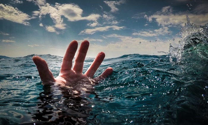Three children reported missing while sea bathing at Kalametiya on Vesak day