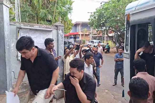 74 Vietnamese arrested in second Kollupitiya cybercrime raid; six more held in Matara