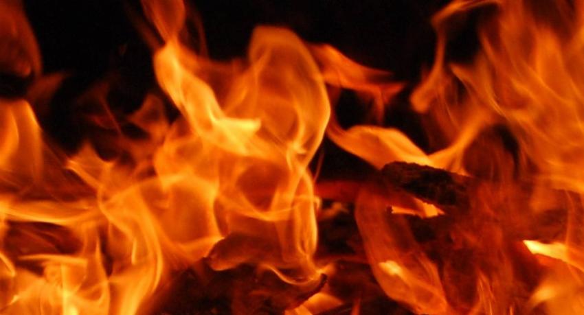Fire breaks out at bookshop in Kurunegala, six fire trucks deployed