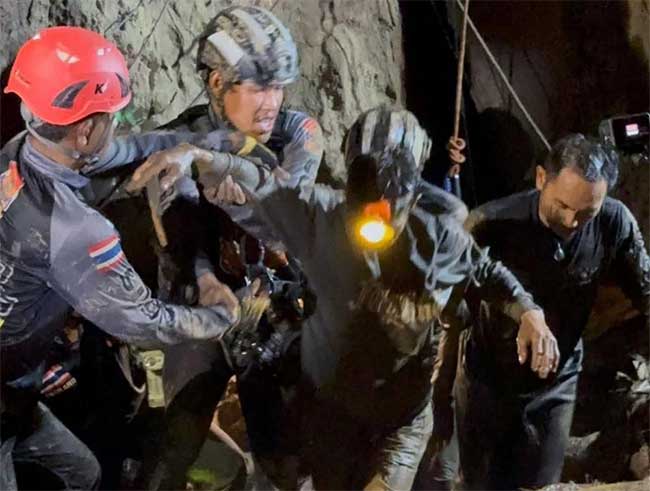 All five Laos cave survivors rescued as Thai-led team completes Xaysomboun operation