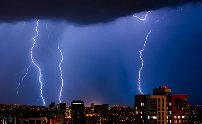 Severe lightning red alert issued for 14 districts until 11.30pm