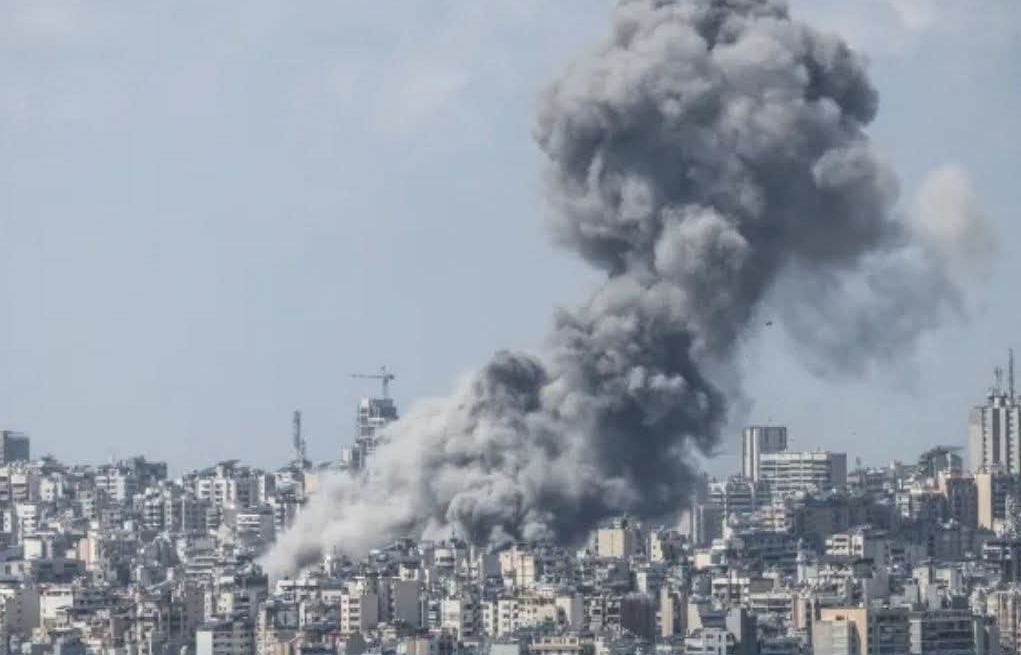 Israeli Strikes Kill 303 in Lebanon as Netanyahu Orders Direct Talks