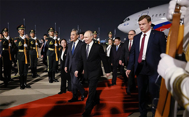Putin Arrives in Beijing for Two-Day Xi Visit Amid US-Iran War