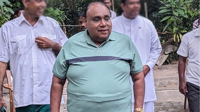 Former Southern Province Chief Minister Shan Wijayalal arrested by Bribery Commission