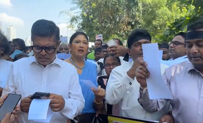SJB Protests Outside Parliament as No-Confidence Motion Against Energy Minister Debated