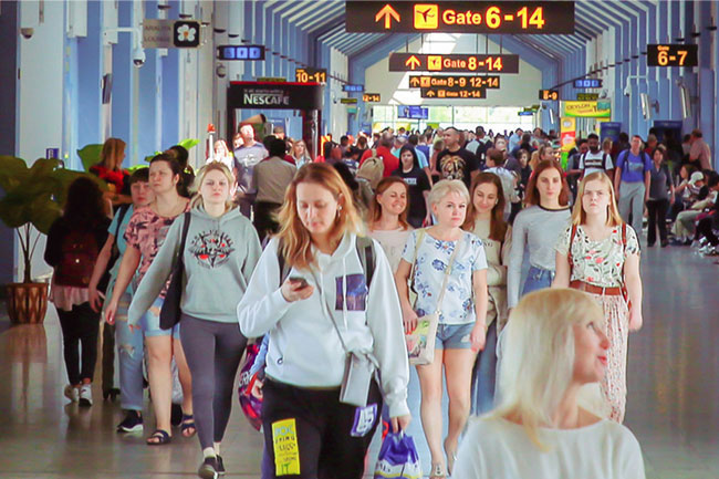 Sri Lanka tourist arrivals top 900,000 for 2026 as April-May pace slows sharply