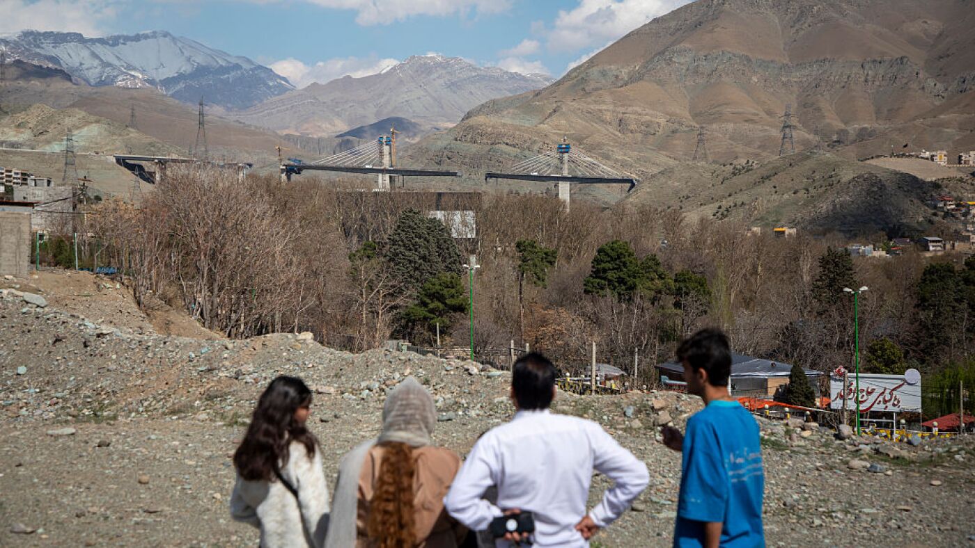 Trump's April 6 Hormuz Deadline Looms as Iran Eases Blockade for Iraq