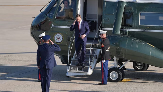 Vance, Witkoff and Kushner Land in Islamabad as Iran Ceasefire Talks Begin