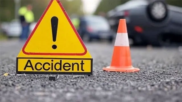 Police sergeant killed in tipper collision in Vavuniya