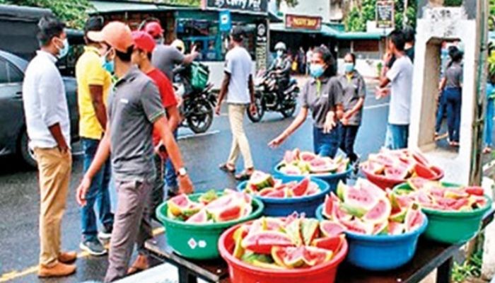 Circular tells Vesak Dansal organisers to use yellow flags, not Buddhist flags
